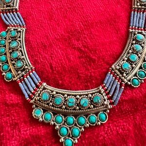 Turquoise-Inspired Statement Collar Necklace – 18”